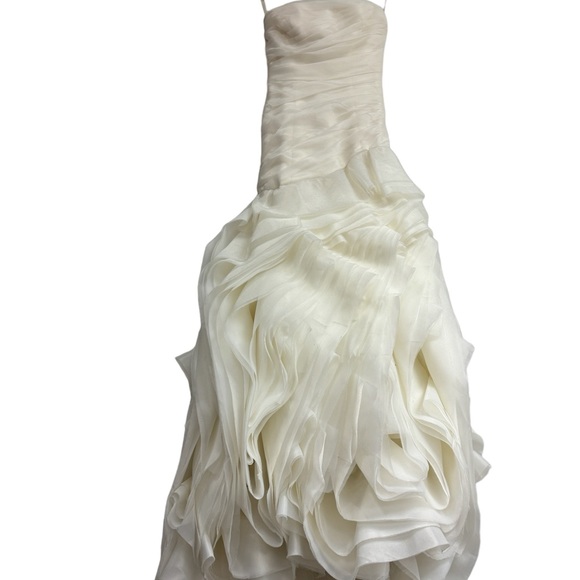 Vera Wang wedding gown - FAWN - Picture 3 of 4